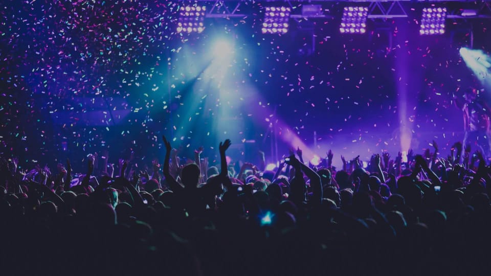 Amsterdam: Nightlife Ticket with Champagne and Cruise - Key Things I’d Plan Around