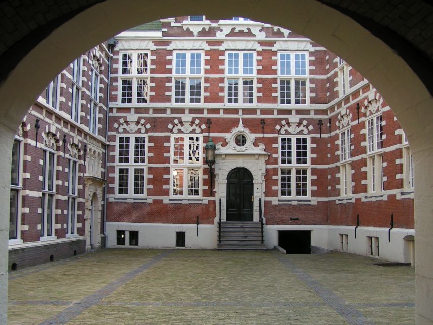 Amsterdam Old City Private Walking Tour - Begijnhof women’s homes: a calm pocket with a big social story