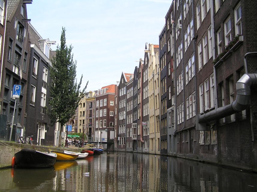 Amsterdam Old City Private Walking Tour - Red Light District: what you should expect and how to handle it