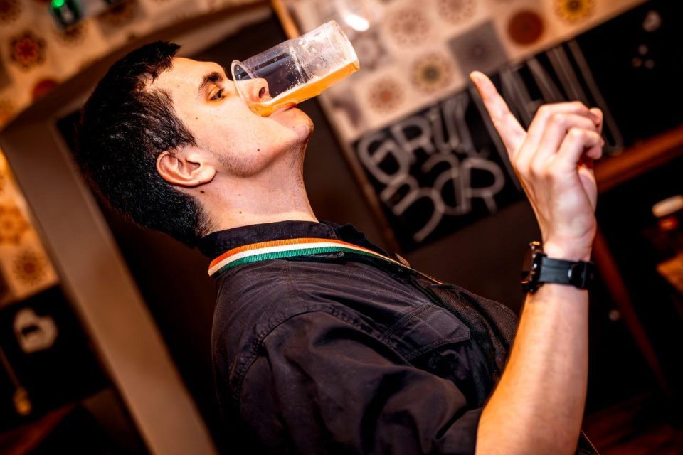 Amsterdam: Original Pub Crawl Party with VIP Entrance - What $12 Buys You in Amsterdam Nightlife