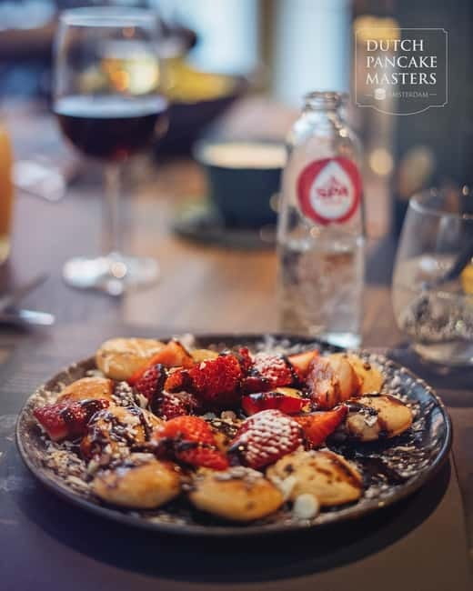 Amsterdam: Poffertjes at Dutch Pancake Masters - Damrak Location: An Easy Amsterdam Stop for Food and Sights