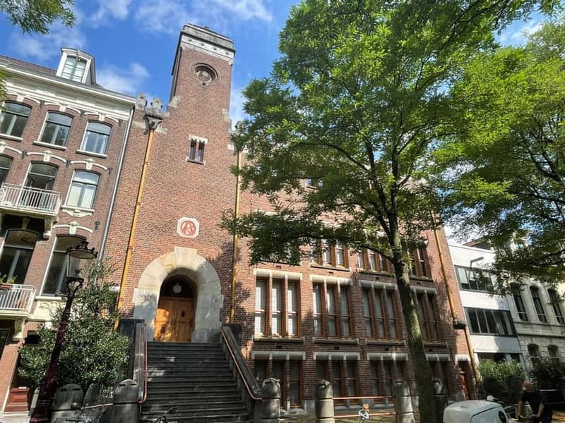 Amsterdam: Private Anne Frank and Jewish History Tour - Westerkerk and the Anne Frank connection in real space