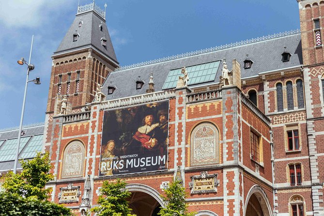 Amsterdam PRIVATE Bike Tour With Locals: Bike & Local Snack Included - Guide quality that repeatedly shows up in reviews