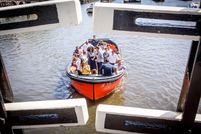Amsterdam Private Boat Trip With Skipper, Burger and Beers - Should you book it?