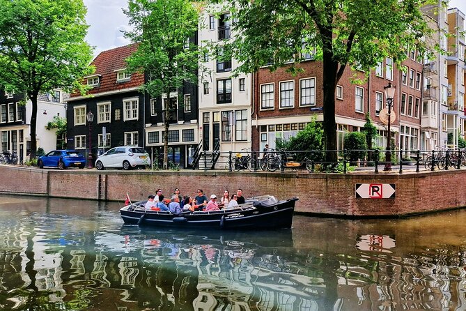 Amsterdam Private Canal Cruise – 90 Minutes through the Old City - The House on the Three Canals and the Oude-side canal walk
