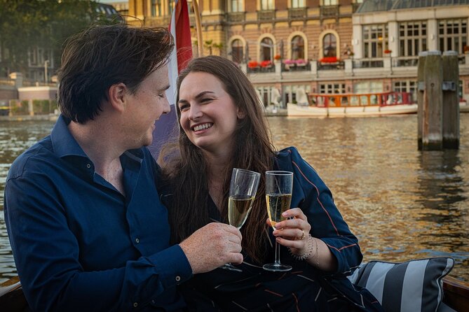 Amsterdam Private Dinner Cruise incl Drinks & 2-course Dinner 2hr - Who should book this Amsterdam private dinner cruise