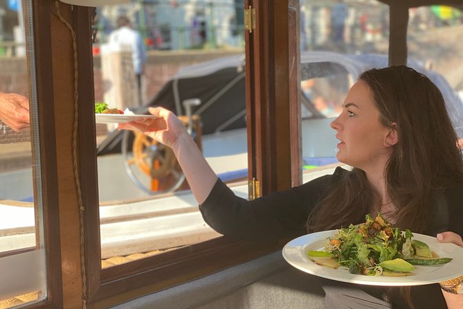 Amsterdam Private Dinner Cruise incl Drinks & 2-course Dinner 2hr - Meeting at Oosterdokskade 8: quick, practical logistics