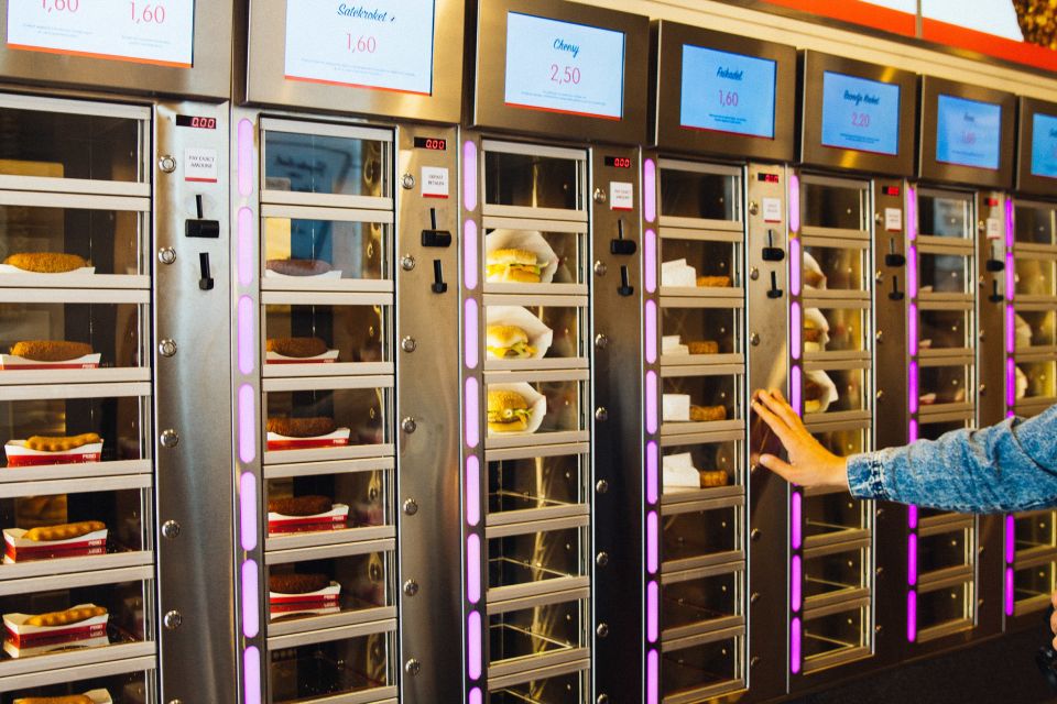 Amsterdam: Private Food Tour with a Local - Street food tastings: 10 bites that add up to a real meal