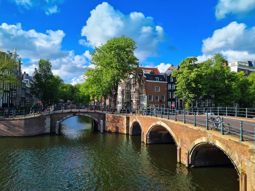 Amsterdam: Private Pedicab Historical Sightseeing Tour - Why a private pedicab makes Amsterdam feel instantly manageable