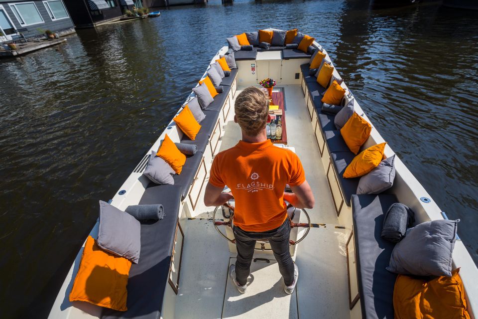 Amsterdam: Private Prosecco Canal Cruise Tour - Logistics that can make or break the experience