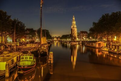 Amsterdam: Private Romantic Evening Boat Tour with Prosecco - Finding Keizersgracht 401 without a stress spiral