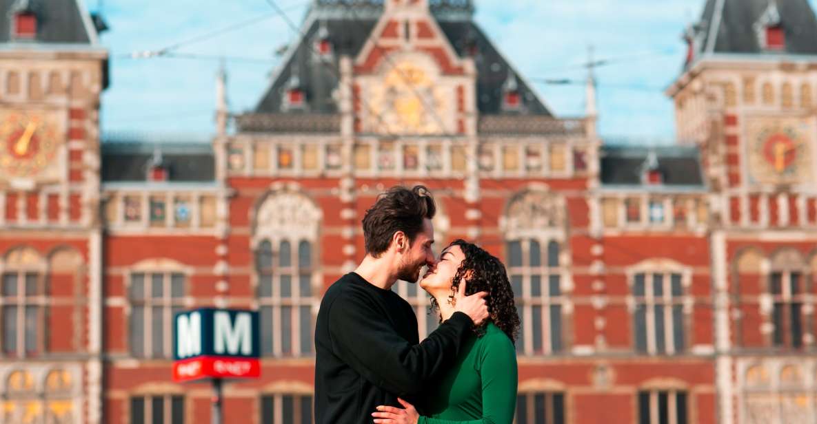 Amsterdam: Professional photoshoot at Centraal Station - Key highlights you’ll feel right away