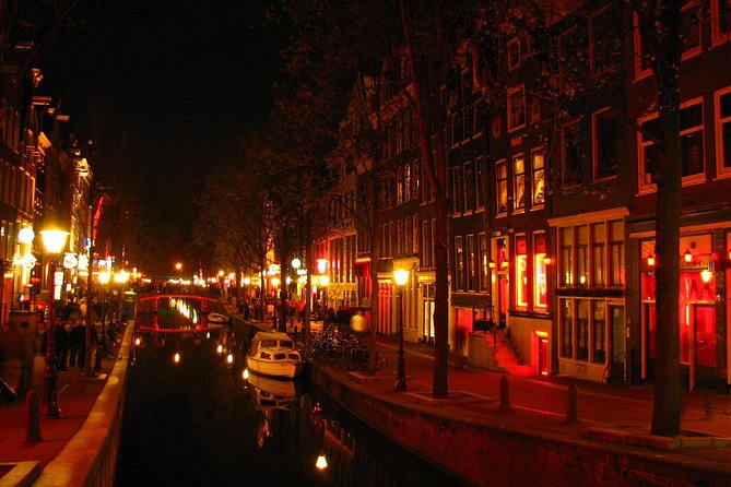 Amsterdam Red Light District and City Center Walking Tour - Old Town Layers Inside the Red Light Area: Why Age Matters Here