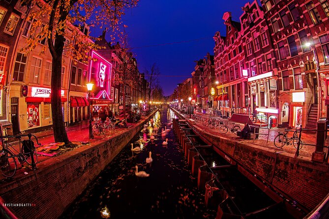 Amsterdam Red Light District and City Center Walking Tour - The Waag: From City Gate to Guild Powerhouse