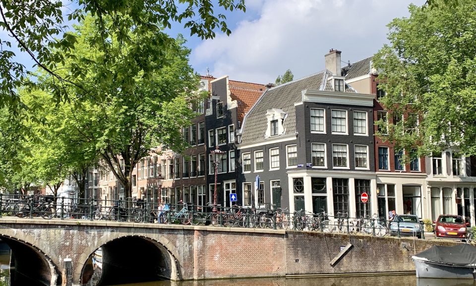Amsterdam: Red Light District & City Tour German or English - Ending at De Waag: what to do right after the walk