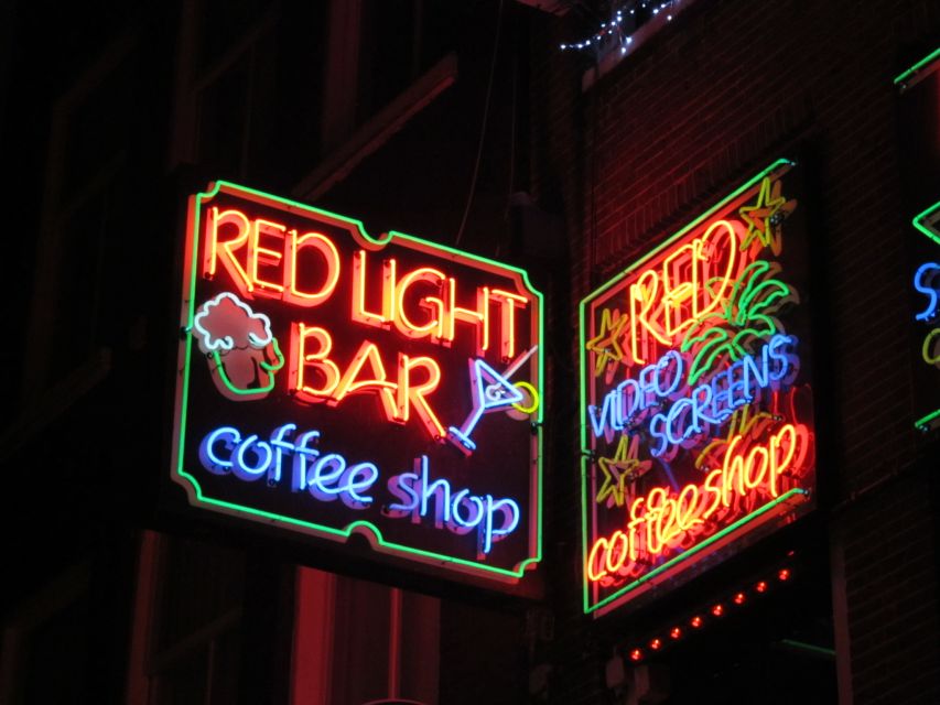 Amsterdam: Red Light District Exclusive Night Tour - Casa Rosso and Royal Palace area sights: noticing what’s advertised vs what’s explained