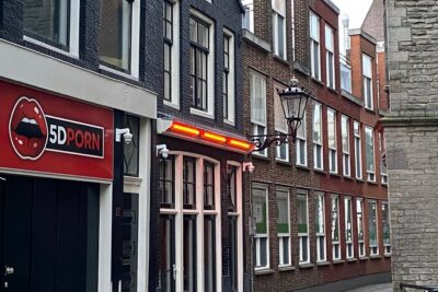 Amsterdam Red Light District: Serene and Other! - Stop-by-stop: from city history to window-lined lanes