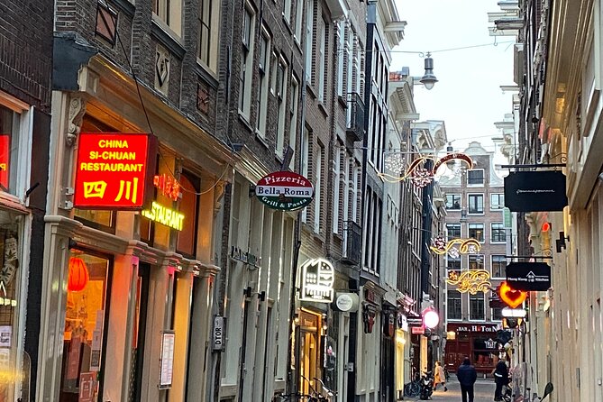 Amsterdam Red Light District: Serene and Other! - Practical tips so you enjoy it, not endure it