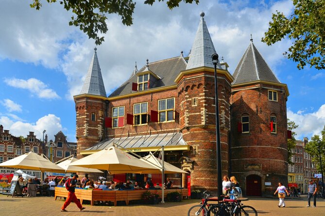 Amsterdam Red Light District Treasure: Self-Guided Tour & Quest - Stop 2: Old Center’s puzzle-led wayfinding