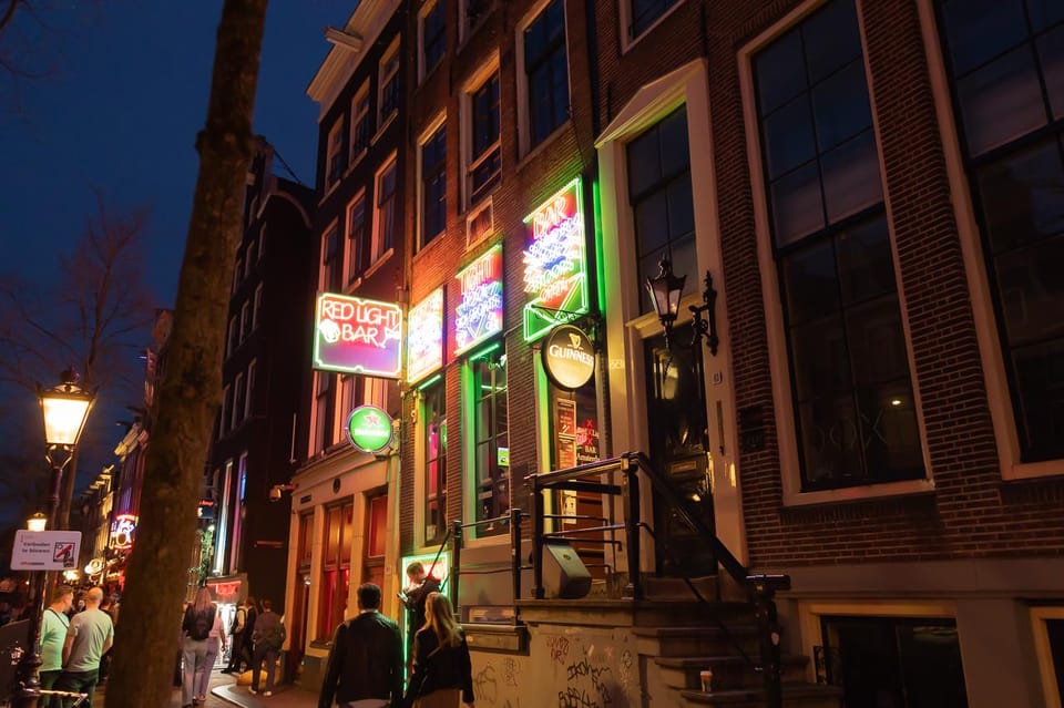 Amsterdam: Red Light Tour Exclusive + Peep Show - Sex Palace live peep show: what it is and how it fits the tour