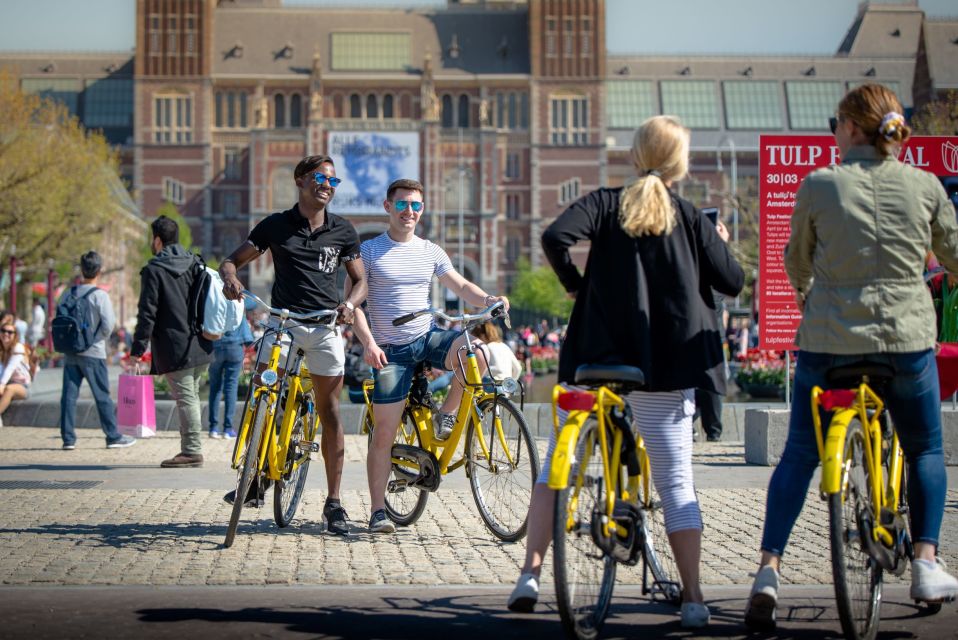 Amsterdam: Relaxed City Highlights Guided Bike Tour - Key highlights to look forward to