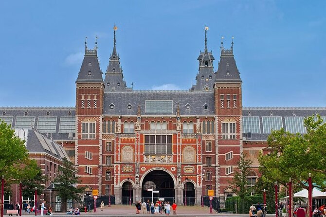 Amsterdam Rijksmuseum Guided Tour - Meeting at Cobra Café: a calm start before the art rush