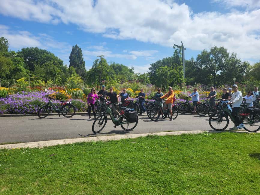 Amsterdam: Scenic City Highlights by E-Bike - Canals of Amsterdam: riding the city’s original infrastructure