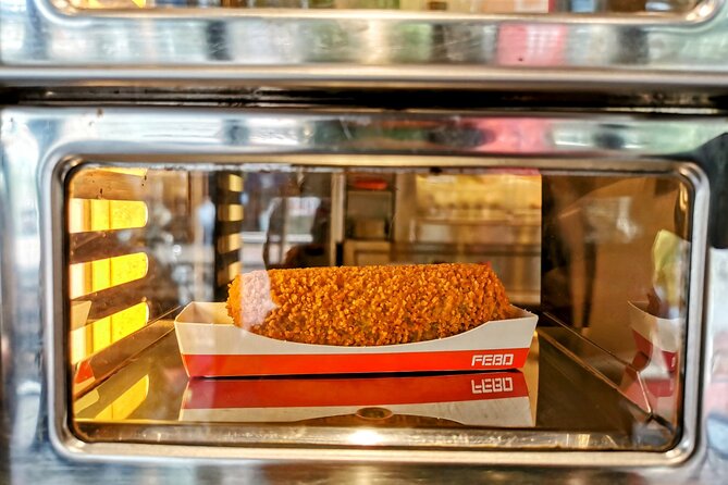 Amsterdam Self-Guided Food Tour in De Pijp Neighbourhood - Meeting point at FEBO, then a clean walk to the market