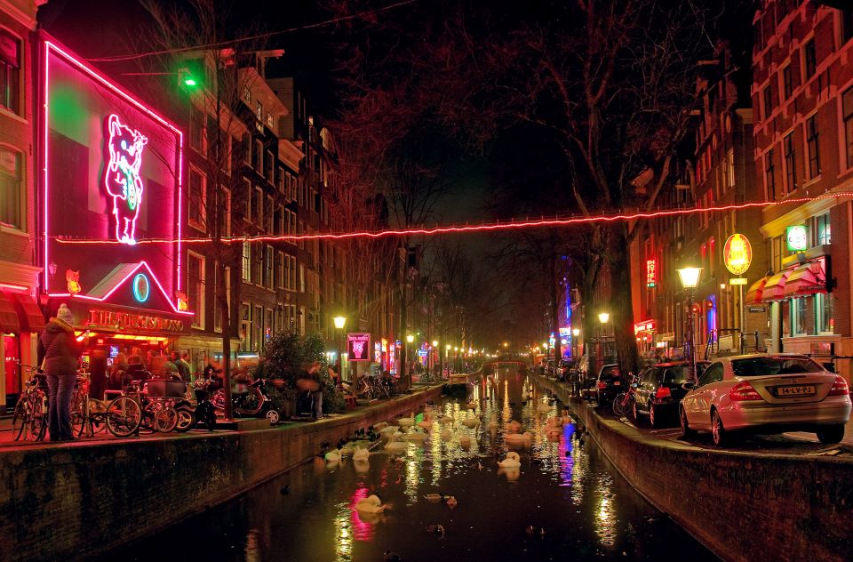 Amsterdam: Sex, Drugs, and Freedom Walking Tour - Where the walk takes you: Dam Square to the canals