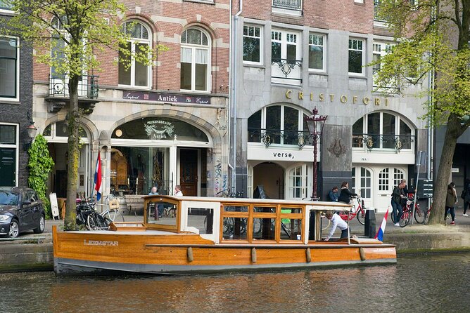 Amsterdam small-group canal cruise in 1920s saloon boat - Small-group comfort: the right pace for seeing more than the basics