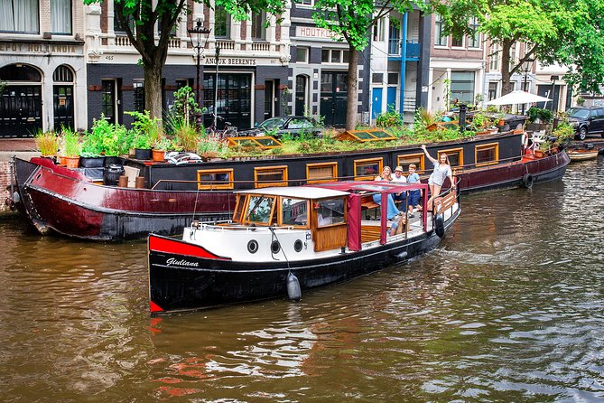 Amsterdam Small-Group Canal Cruise With Dutch Snacks and Drink - Dutch snacks and drinks: the part that makes it feel like a hosted night