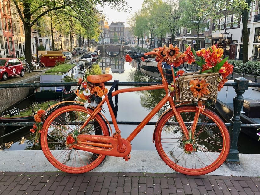 Amsterdam: Small Group Walking Tour with Fun Guide - Key moments that make this tour worth it