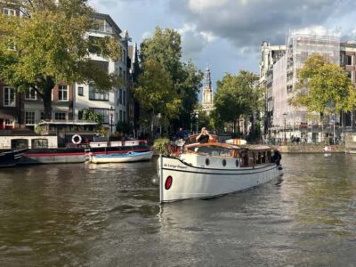 Amsterdam: The Bulldog Boat Smoke and Booze Cruise - Smoking on board, BYO snacks, and the 420-friendly etiquette