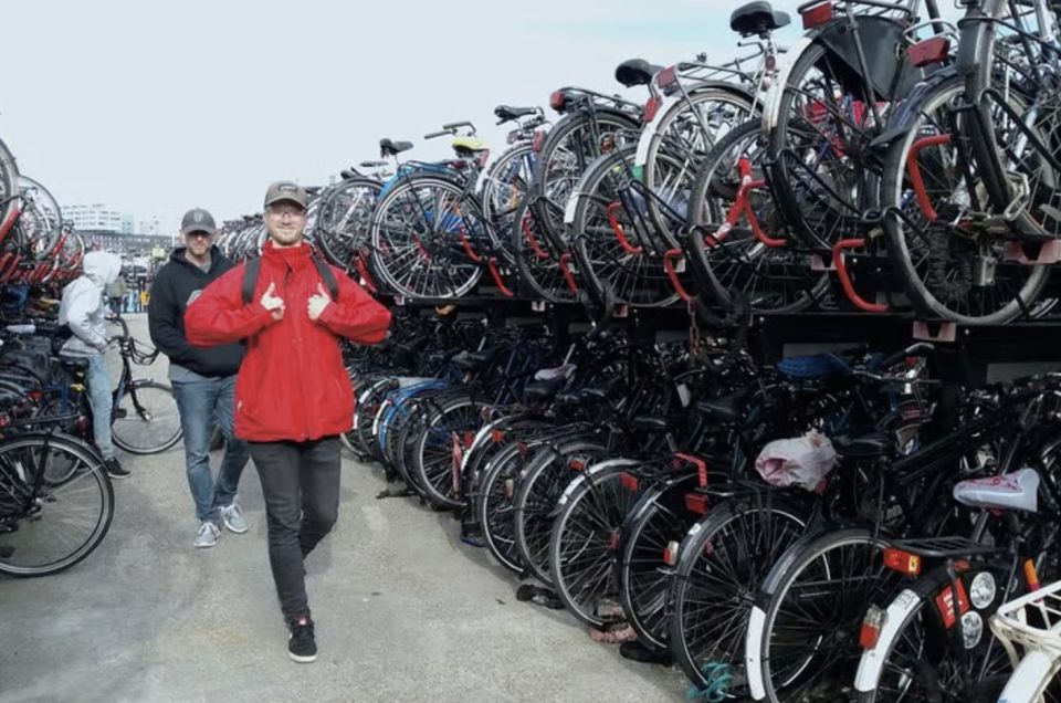 Amsterdam: The Story of History & Culture Walking Tour - Where the Tour Starts: Beursplien Is an Easy, Central Launch Pad