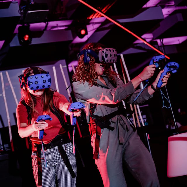 Amsterdam: VR Game Park Free-Roaming Experience - How a 25-Minute Session Feels in Real Life