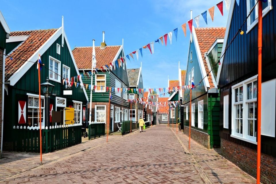 Amsterdam: Windmills, Edam, Volendam and Marken Private Tour - Zaanse Schans windmills: the best way to start a Dutch countryside day