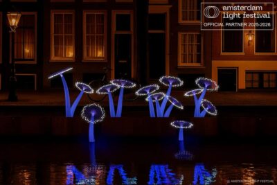 Amsterdam Winter Walking Tour - Romantic bridges and centuries-old churches on the way through the center