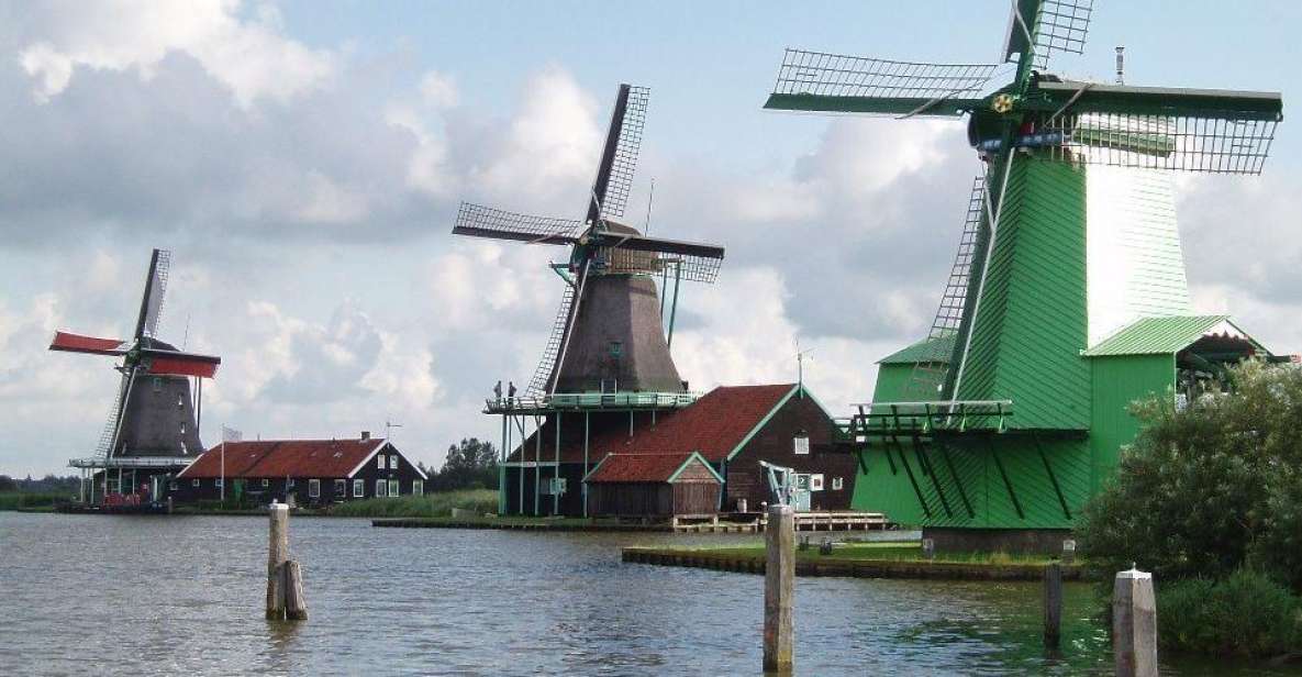 Amsterdam: Zaanse Schans Windmills Bike Tour with Guide - Getting there the easy way from Amsterdam Centraal (and why Koog aan de Zaan helps)