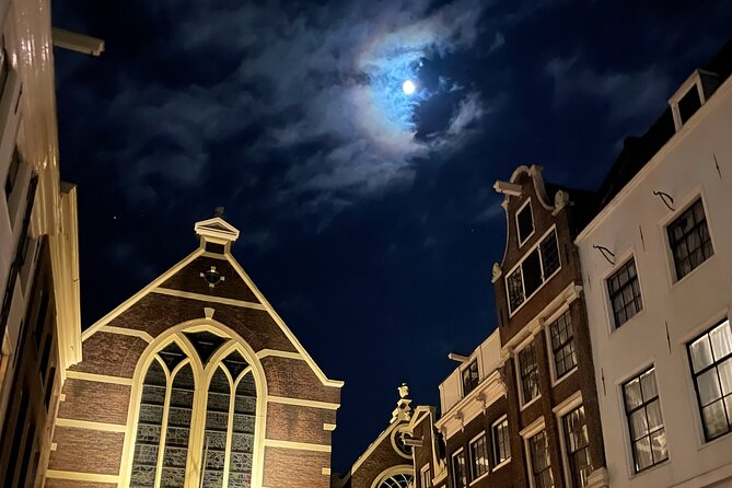 Amsterdam’s Ghostly Experiences Group Tour - Spinhuissteeg: The Creepy Alley Moment