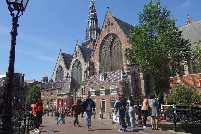 Anne Frank and Amsterdam Jewish History Walking Tour - What the walk is like on the ground (pace, streets, and comfort)