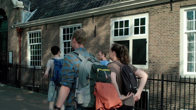 Anne Frank and the Jewish History of Amsterdam Private Tour - Amsterdam Zoo connections: hiding places and risky decisions