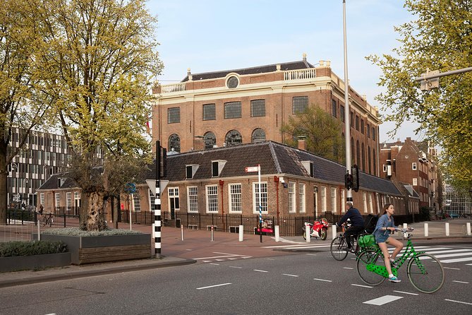 Anne Frank Walking Tour Amsterdam Including Jewish Cultural Quarter - Portuguese Synagogue: the 17th-century building and the candlelit feel