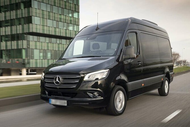 Arrival Private Transfer Amsterdam Airport to Amsterdam City Center by Minibus - Flight Delays, Cancellations, and Night Arrivals: How the Service Handles Chaos