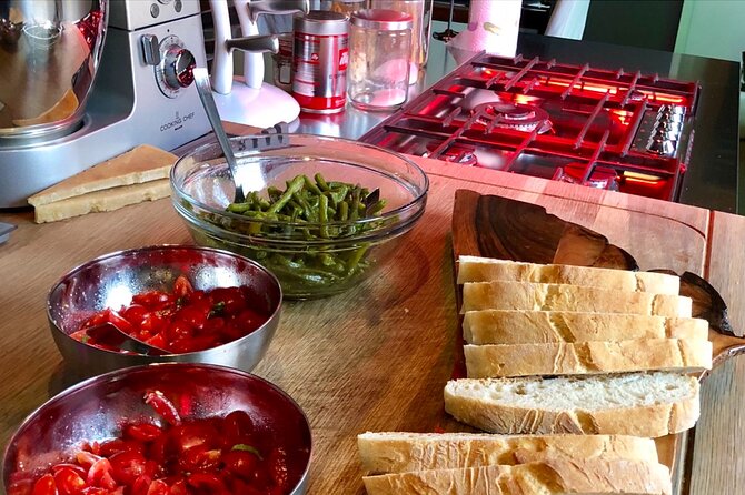 Authentic Italian Dinner in Cozy Canal Home in Amsterdam - Watching the cooking with Luca: what you’ll actually learn