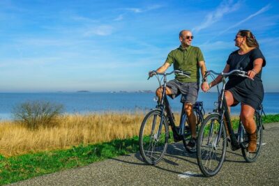 Bike rental Volendam - Explore the Countryside of Amsterdam - Edam’s Canals, Alleys, and Cheese Market Time