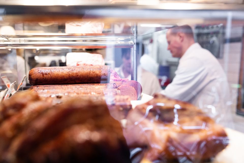 Boutique Dutch Food & History Tour with up to 8 guests only - What could be a drawback for you