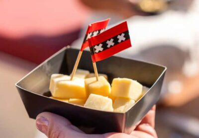 CHEESE AND DRINKS TOUR: A TASTE OF AMSTERDAM ON THE CANALS - Dutch cheese and three drinks: what’s actually included
