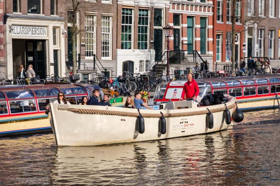 CHEESE AND DRINKS TOUR: A TASTE OF AMSTERDAM ON THE CANALS - Eastern Docklands, NEMO, and Het Scheepvaartmuseum in one smooth hour