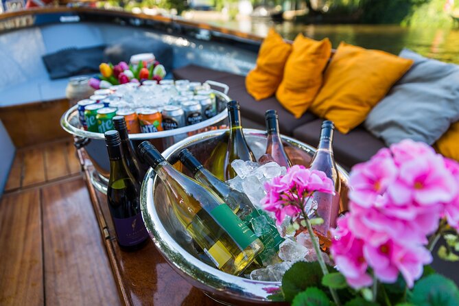 Classic Salonboat Tour in Amsterdam Including Cheese and Wine - Houseboat Museum and Life on the Water (Plus a Kid-Friendly Bonus)