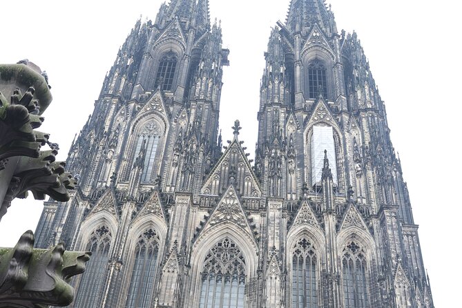 Cologne Small-Group Day Tour from Amsterdam - The Ride: Comfort for a 11.5-Hour Day